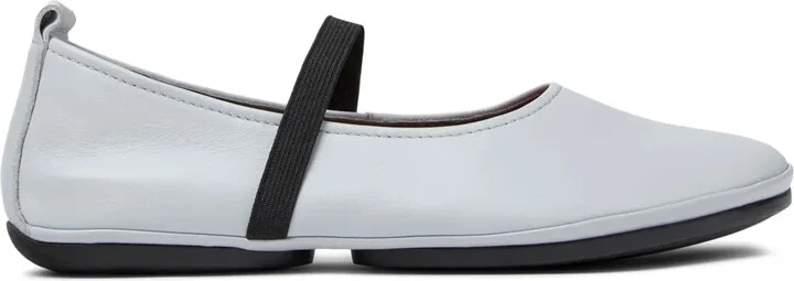 Right Nina leather ballerina shoes