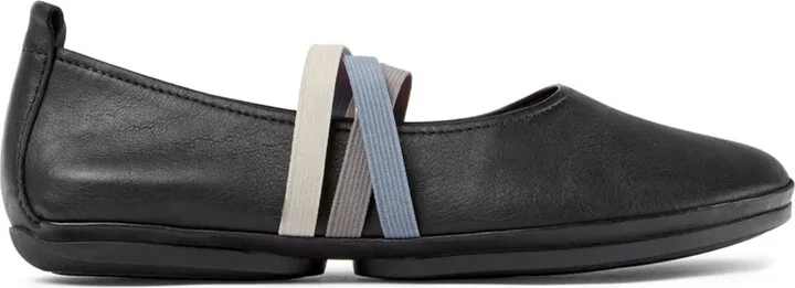 Right Nina Twins leather ballerina shoes