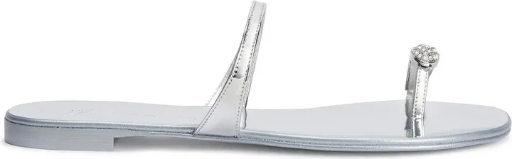 Ring flat sandals