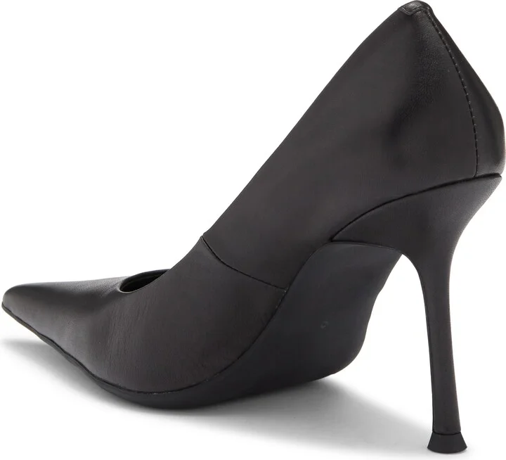 Risktaker Pointed Toe Pump - Image 2