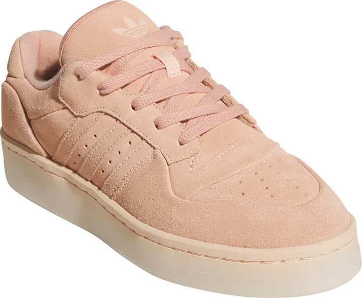 Rivalry Low Sneaker