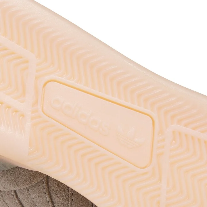 Rivalry Lux Low Top Basketball Sneaker - Image 7