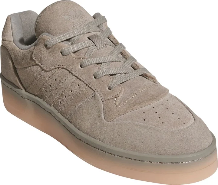 Rivalry Lux Low Top Basketball Sneaker