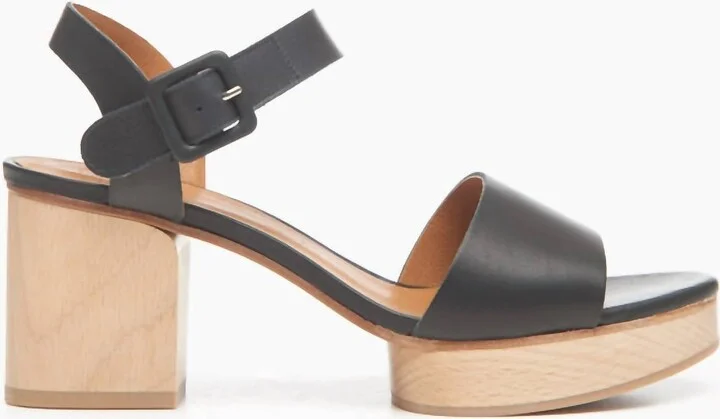 Riviera Open Toe Clog In Black