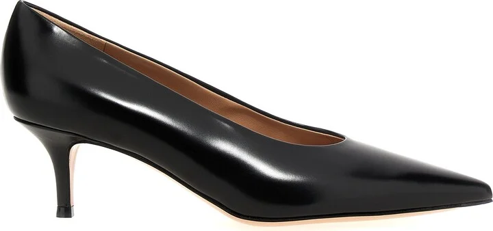 Robbie Pumps