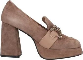 Taupe
