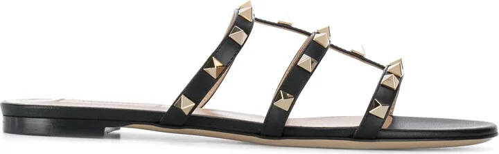 Rockstud flat leather sandals