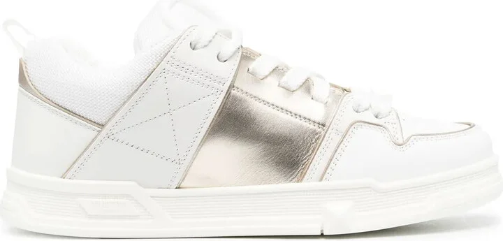 Rockstud low-top sneakers