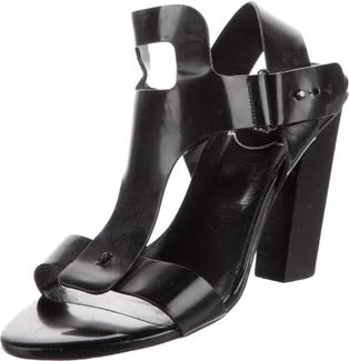 Roger Vivier - Image 2