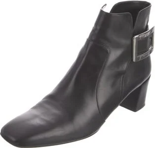 Roger Vivier - Image 2