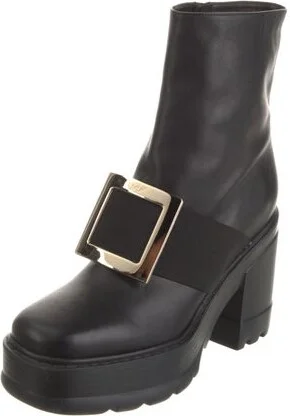 Roger Vivier - Image 2