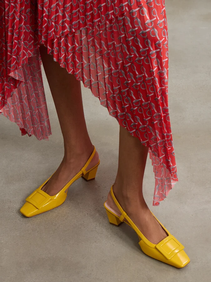 Roger Vivier - Belle Vivier 45 Patent-leather Slingback Pumps - Yellow - Image 2