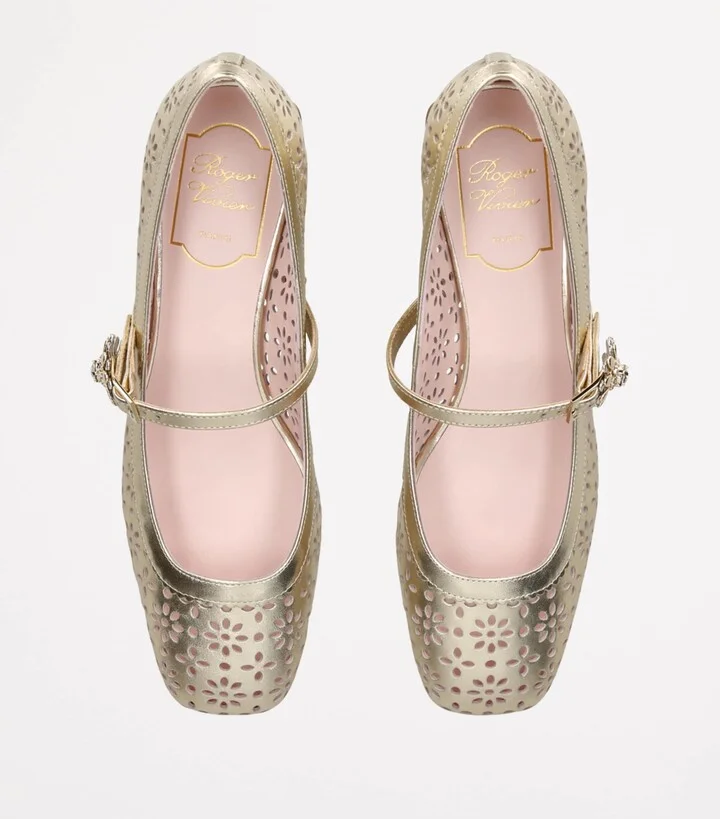 Roger Vivier Patent Leather Très Vivier Pumps 25 - Image 4
