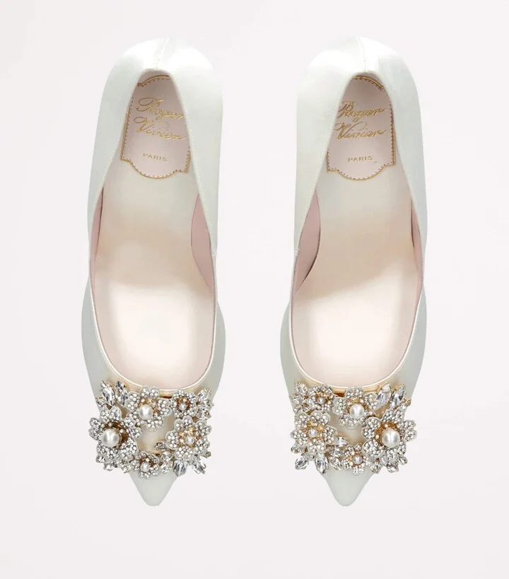Roger Vivier Satin Rv Bouquet Strass Buckle Pumps 85 - Image 4