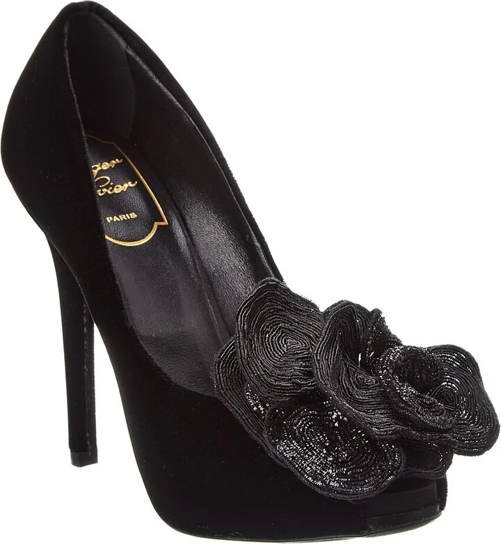 Roger Vivier Velvet Pump