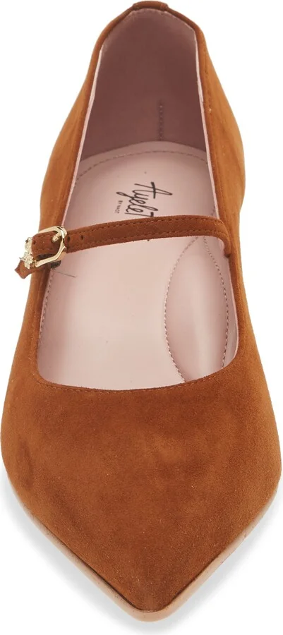 Rosalie Pointed Toe Pump - Image 10
