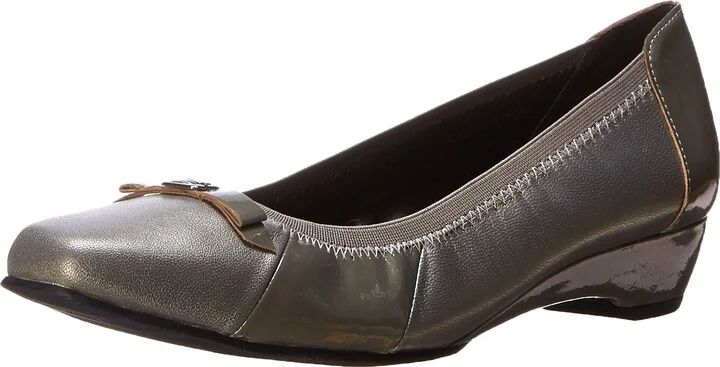 Rose Petals Women's Becky