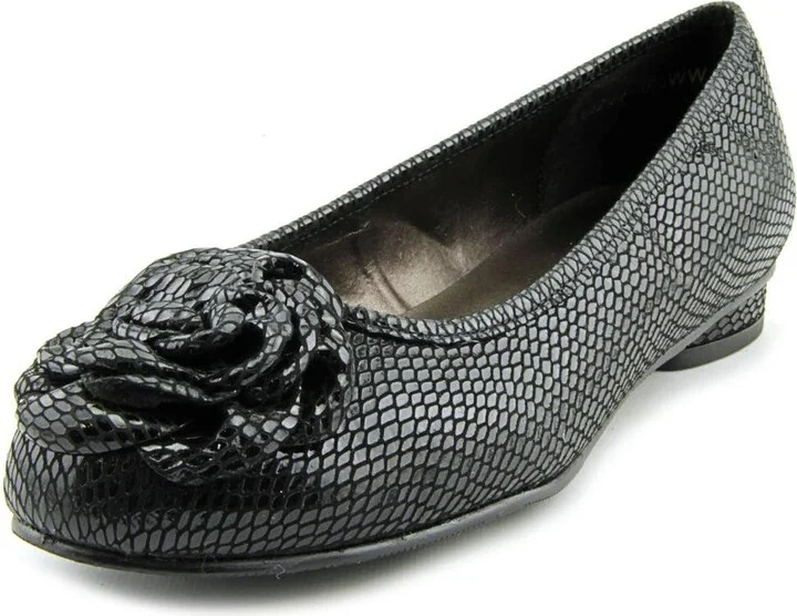 Rose Petals Women's Meyer