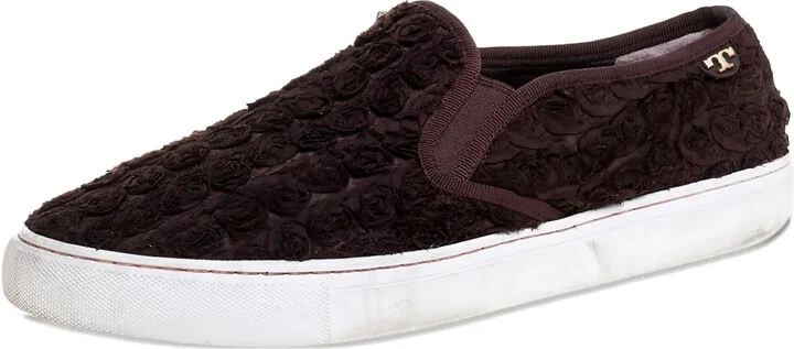 Rosette slip-on sneakers