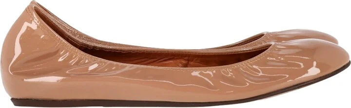 Round-Toe Ballet Flats in Brown Patent Leather