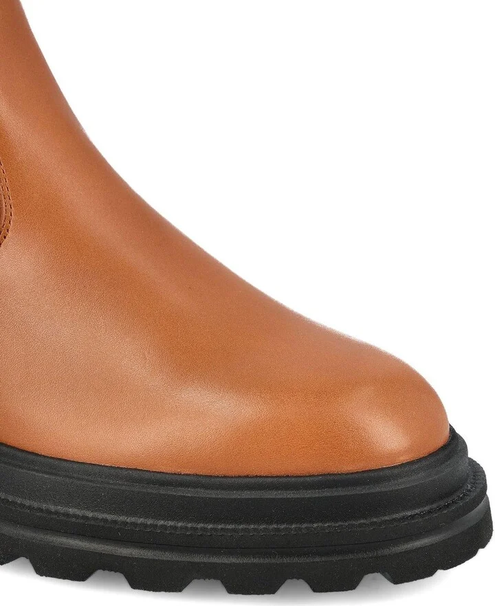Round-toe Chelsea Ankle Boots - Image 4