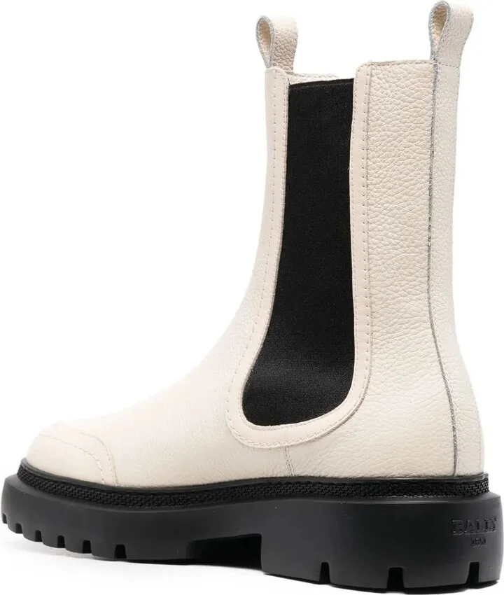 round-toe Chelsea boots - Image 3