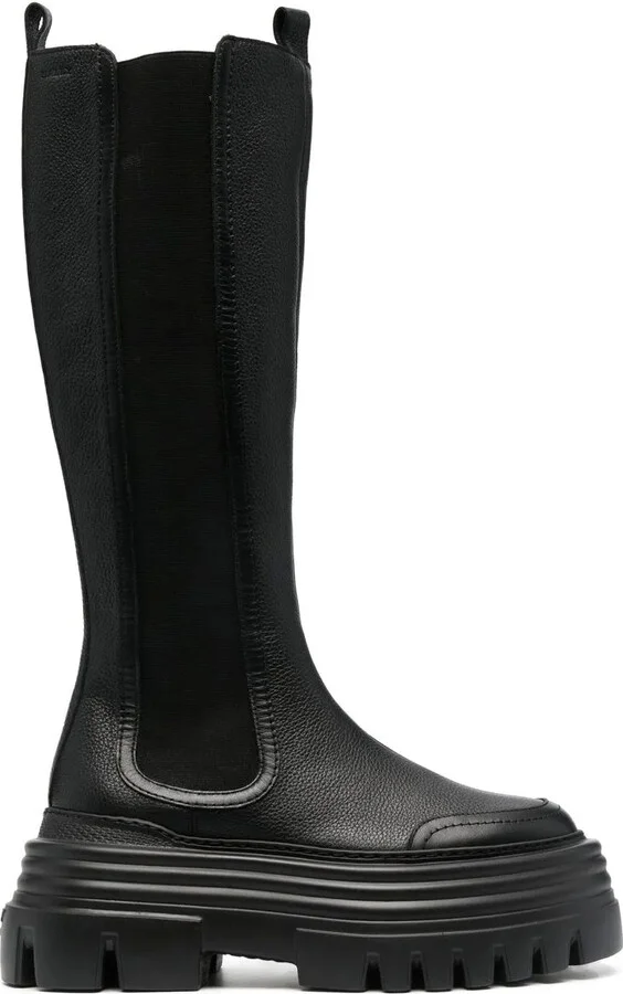 Round-Toe Leather Boots