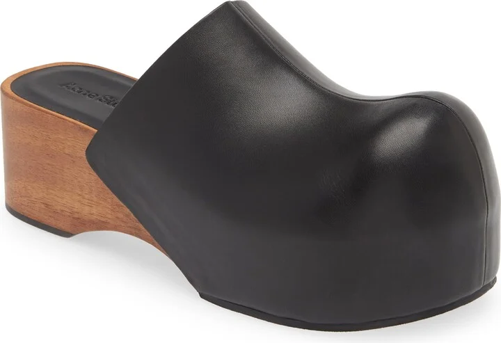 Round Toe Leather Clog