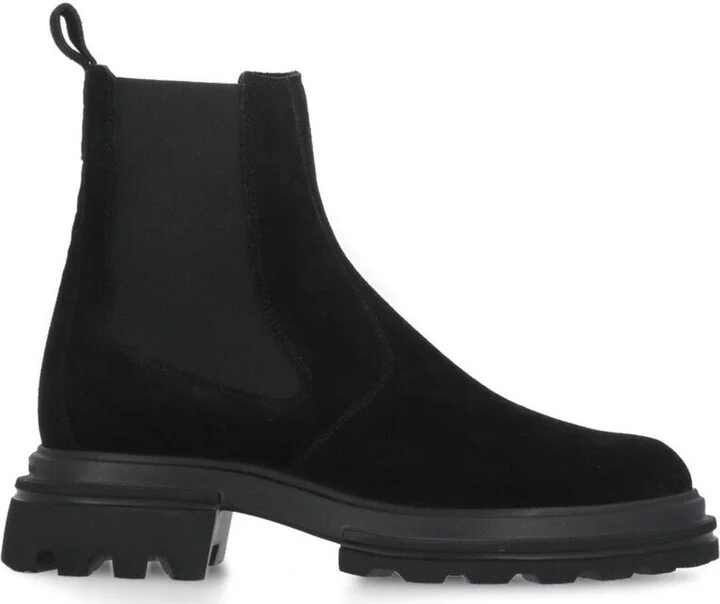Round-toe Slip-on Chelsea Boots