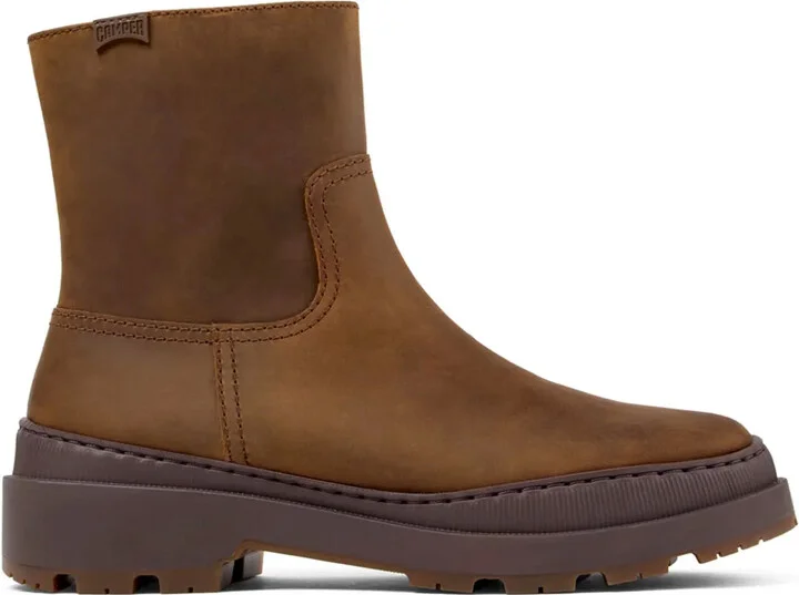 Round-Toe Suede Boots