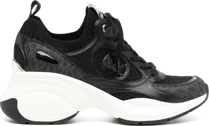 Round Toe Trainer