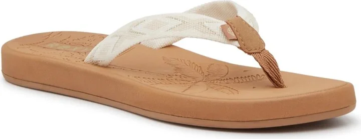 Off White/Beige/Gold Metallic Geometric
