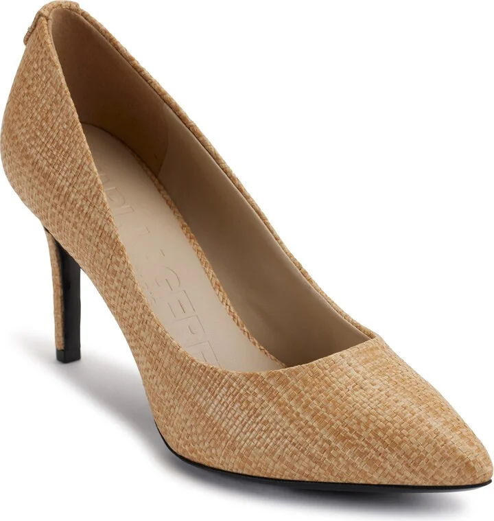 Royale Pointed Toe Pump