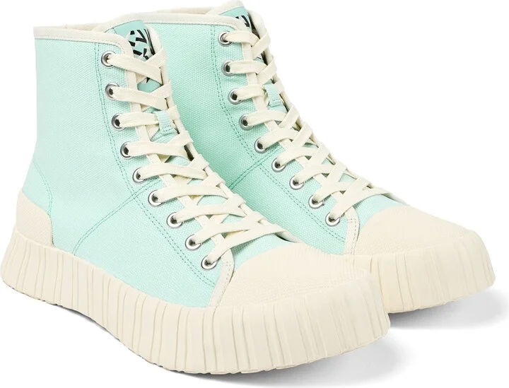 PASTEL BLUE