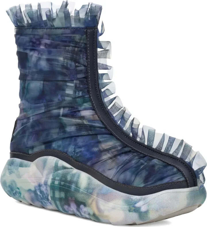 Ruffle Print boots