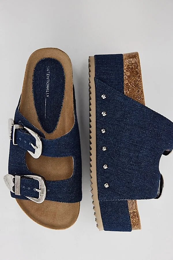 Rule Breaker Goes West Flatform Sandals - Image 3