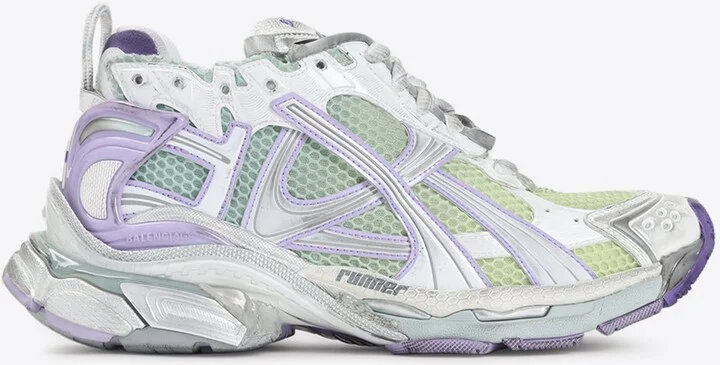 Runner Low-Top Sneakers