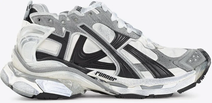 Runner Low-Top Sneakers