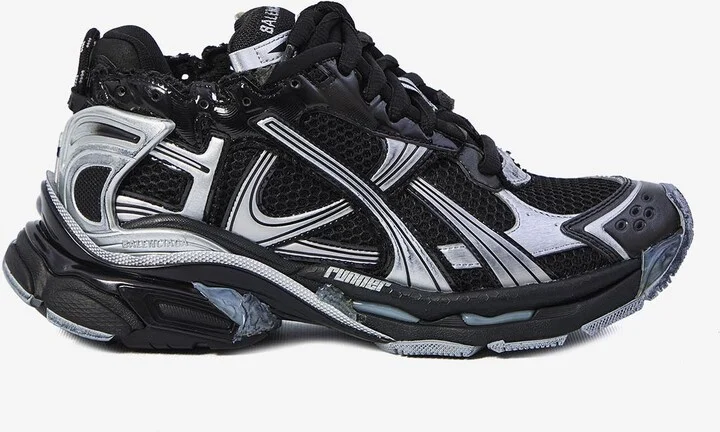 Runner Low-Top Sneakers