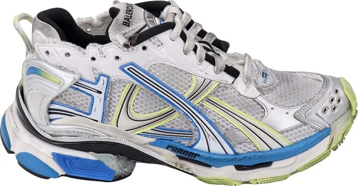 Runner Sneakers