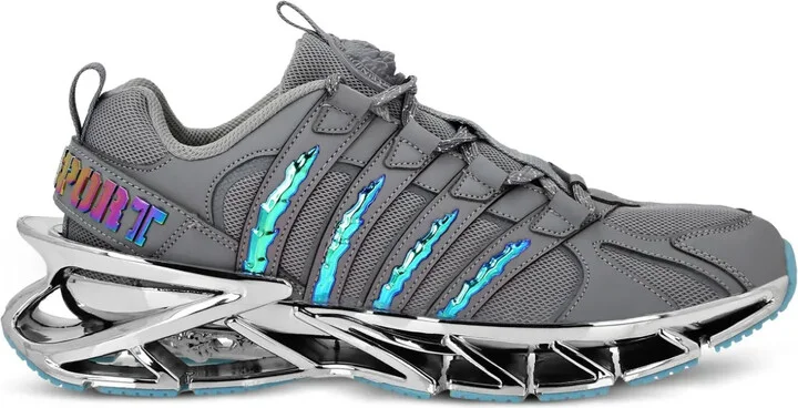 Runner sneakers