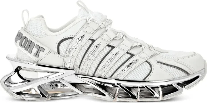 Runner sneakers