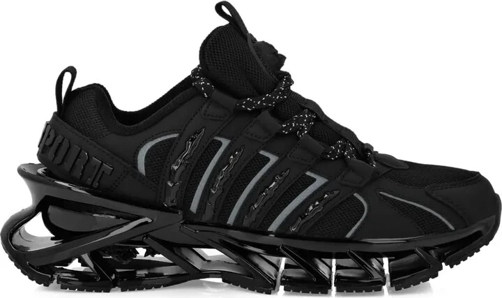 Runner sneakers