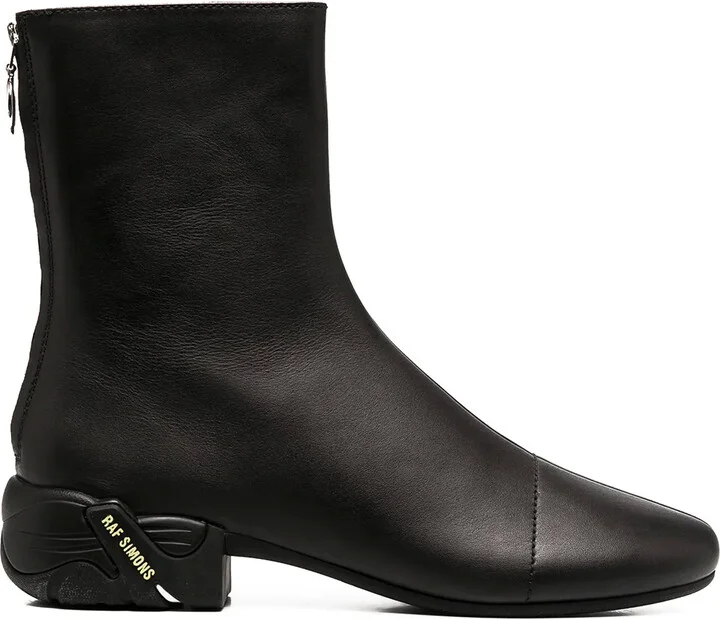 Runner zip-up ankle boots