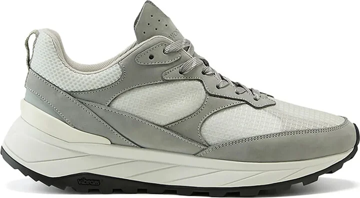 Running nubuck sneakers