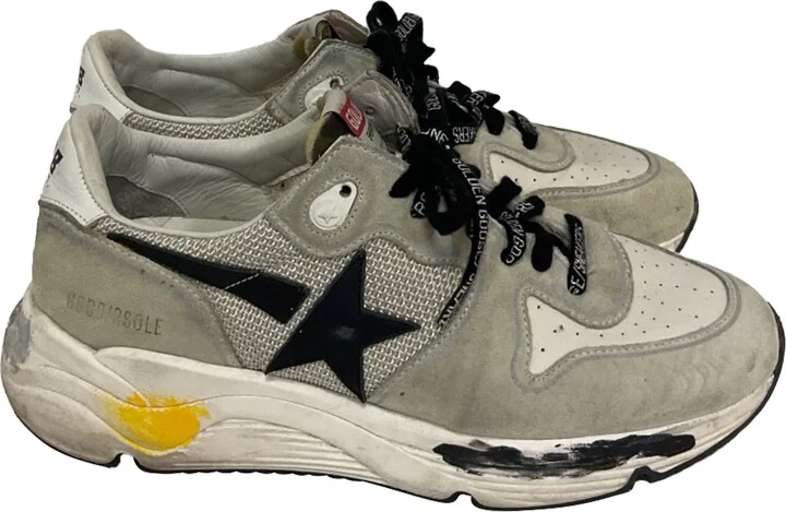 Running Sole Sneakers in Grey Suede