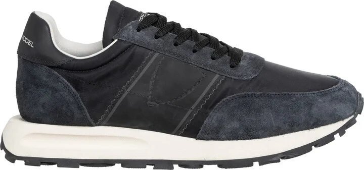 Running Tour Sneakers