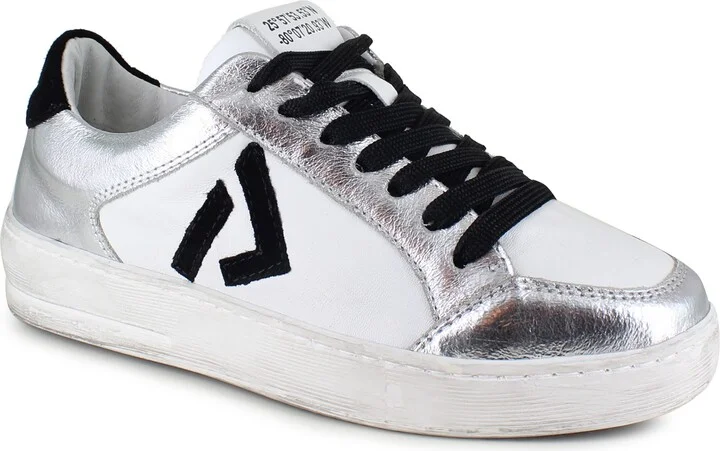 Ruta Sneaker