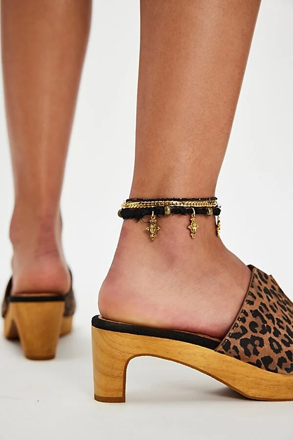 Ryan Clog Mules - Image 3