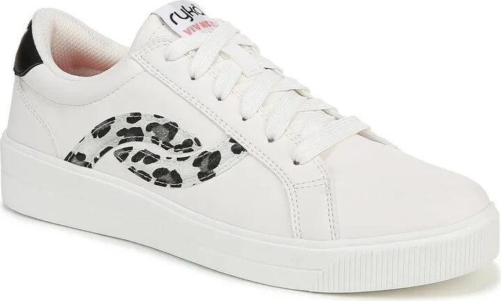 White/Black Leopard Print